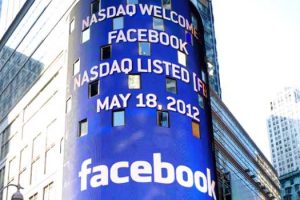 Azioni Facebook in rialzo dopo l'annuncio dei Shop Online sul Social