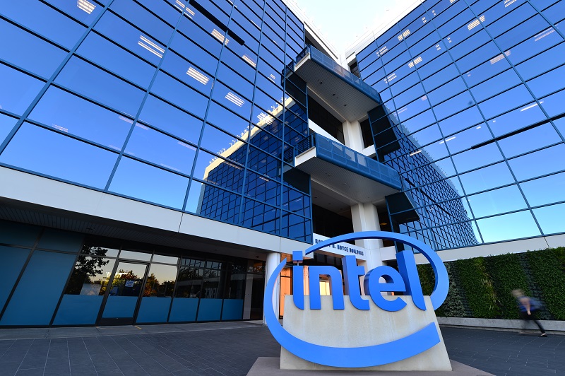 Azioni Intel: Conviene Comprare per Investire nel 2021? 