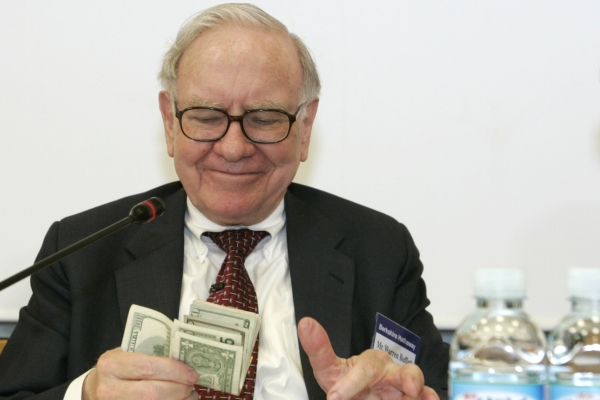 Warren Buffett ci dice dove investire nel 2023 con queste 2 azioni