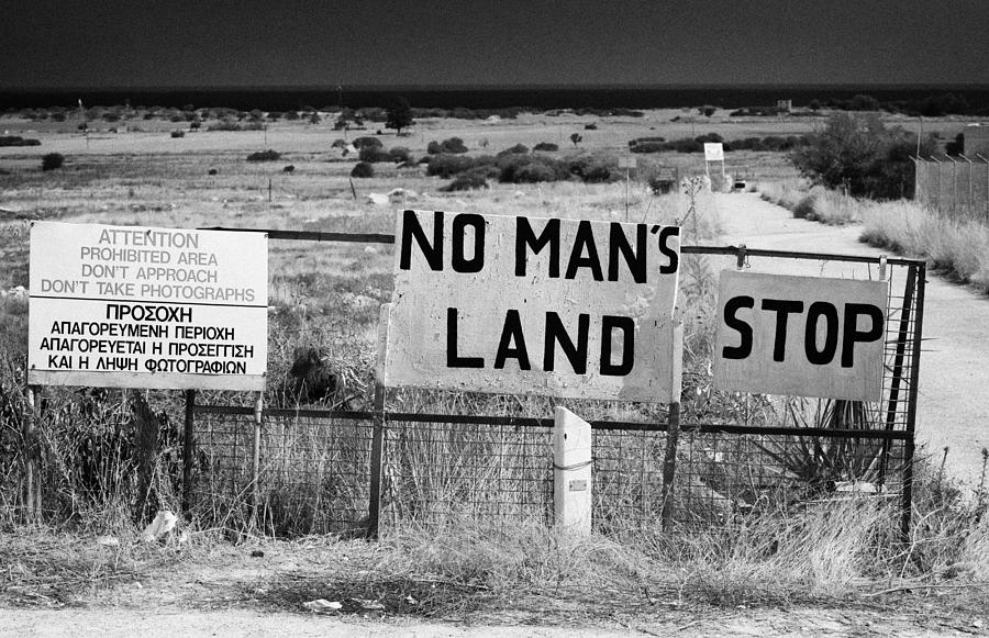 No Man's Land: Cosa Significa, Conseguenze sugli Investimenti 